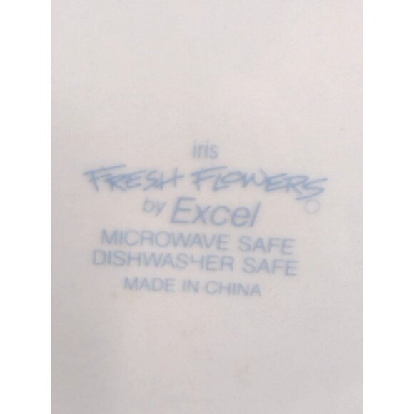 Fresh Flowers by Excel Iris 2 Footed Cups and Saucers with 2 Dessert Plate - Picture 10 of 10